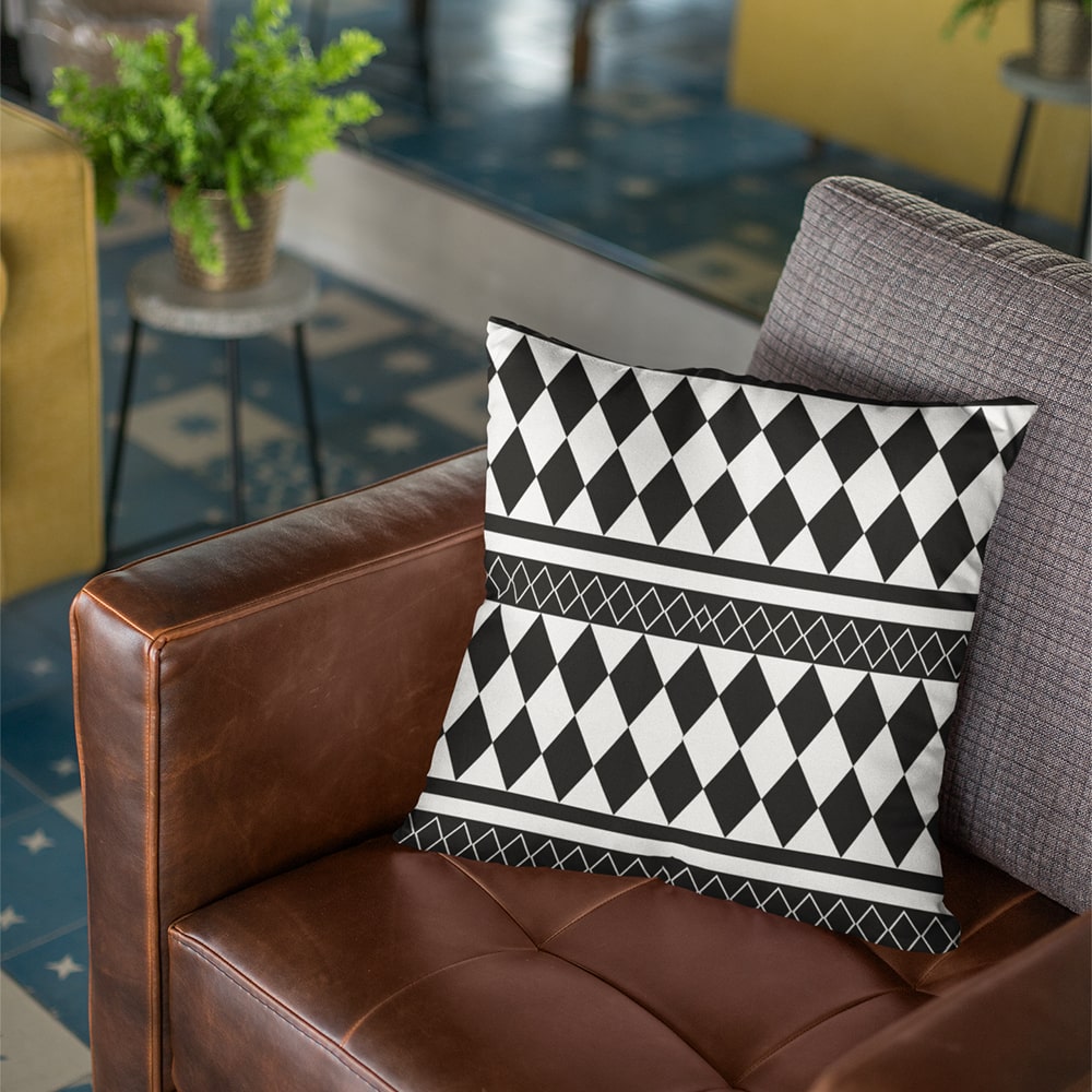 Yakuza Ryuguji Pattern Revengers Throw Pillow
